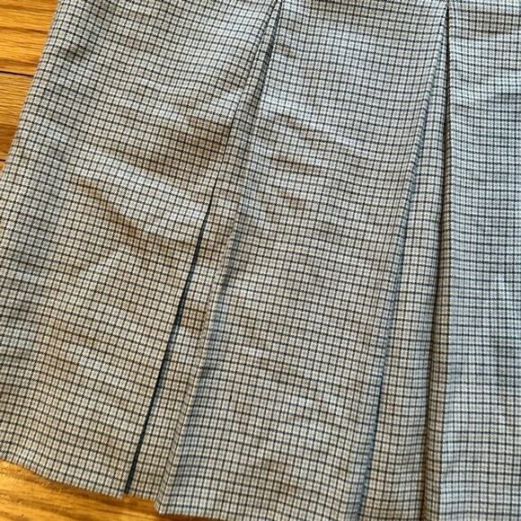 Petite Sophisticate Pleated Wool Blend Skirt – Gray, Size 2 - Picture 9 of 9